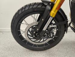 2026 Triumph SCRAMBLER 400 XC Racing Yellow