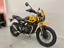 2026 Triumph SCRAMBLER 400 XC Racing Yellow