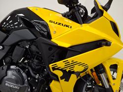 2025 Suzuki GSX-8R (GSX800FRQ) Yellow