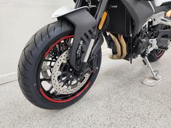 2024 CFMOTO 2024 Cf Moto 800CC 800NK ADVANCED White