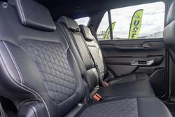 2022 Ford Everest Platinum