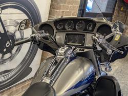 2017 Harley-Davidson CVO Limited 117 (FLHTKSE) Touring Silver