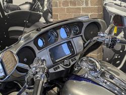 2017 Harley-Davidson CVO Limited 117 (FLHTKSE) Touring Silver