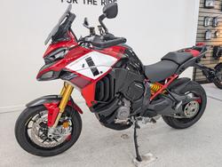2023 DUCATI MULTISTRADA V4 PIKES PEAK Red