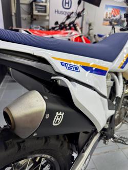 2023 Husqvarna TE 150i Heritage TE White