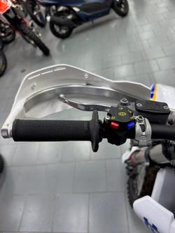 2023 Husqvarna TE 150i Heritage TE White