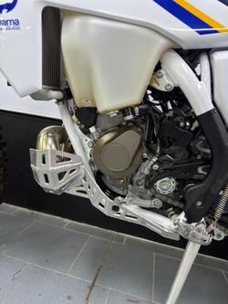 2023 Husqvarna TE 150i Heritage TE White