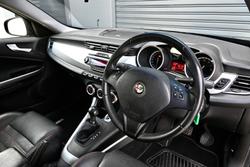 2014 Alfa Romeo Giulietta Progression Series 0 Alfa Black