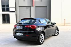 2014 Alfa Romeo Giulietta Progression Series 0 Alfa Black