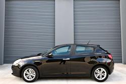 2014 Alfa Romeo Giulietta Progression Series 0 Alfa Black