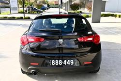 2014 Alfa Romeo Giulietta Progression Series 0 Alfa Black