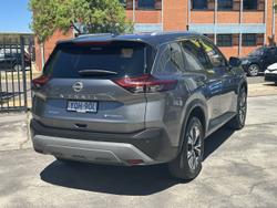 2023 Nissan
                X-TRAIL ST-L e-POWER