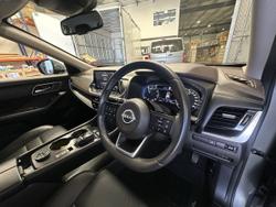 2023 Nissan
                X-TRAIL ST-L e-POWER