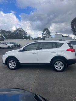2015 Toyota RAV4 GX ZSA42R MY14 Glacier White