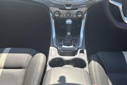 2013 Holden
                Calais V