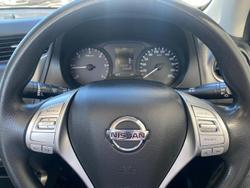 2019 Nissan Navara RX