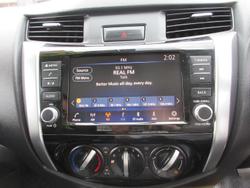 2022 Nissan Navara SL