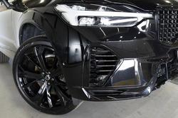 2024 Volvo
XC60 Recharge T8 Black Edition Plug-In Hybrid