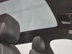 2023 Land Rover Range Rover Velar P250 R-Dynamic SE