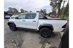 2025 Toyota Hilux Rogue 48V