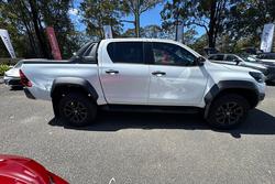 2025 Toyota Hilux Rogue 48V
