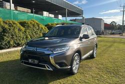 2019 Mitsubishi Outlander ES