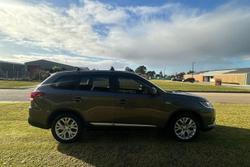 2019 Mitsubishi Outlander ES