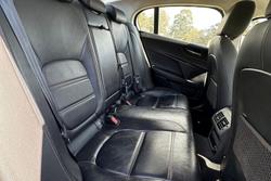 2016 Jaguar XE 20t Prestige