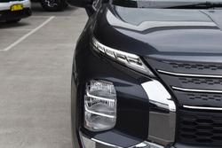 2024 Mitsubishi Outlander ES