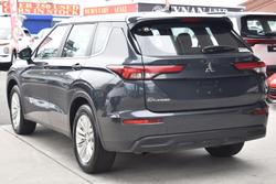 2024 Mitsubishi Outlander ES