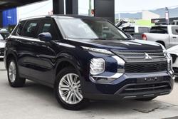 2023 Mitsubishi Outlander ES