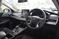 2023 Mitsubishi Outlander ES