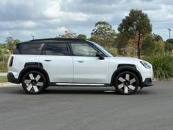 2025 MINI Countryman S Favoured