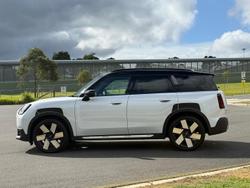 2025 MINI Countryman S Favoured