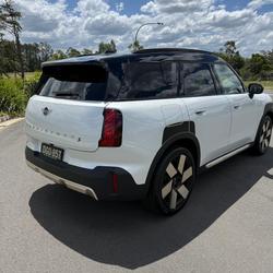 2025 MINI Countryman S Favoured