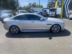 2016 Jaguar XE 25t R-Sport