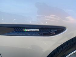 2016 Jaguar XE 25t R-Sport