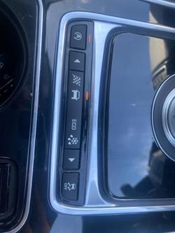 2016 Jaguar XE 25t R-Sport