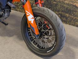 2023 KTM 690 SMC R SMC Orange