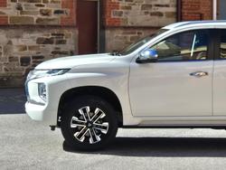 2022 Mitsubishi Pajero Sport GLS