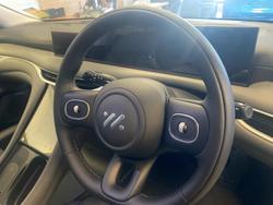 2025 MG IM5 Premium P12L MY25 Athena White