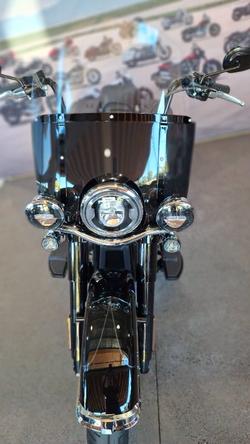 2025 Harley-davidson FLHC HERITAGE CLASSIC (117) Vivid Black