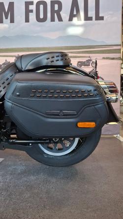 2025 Harley-davidson FLHC HERITAGE CLASSIC (117) Vivid Black