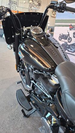 2025 Harley-davidson FLHC HERITAGE CLASSIC (117) Vivid Black