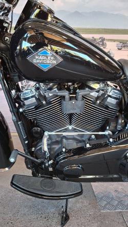 2025 Harley-davidson FLHC HERITAGE CLASSIC (117) Vivid Black