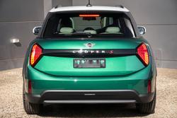 2025 MINI
Cooper S Favoured