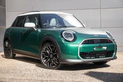 2025 MINI
Cooper S Favoured