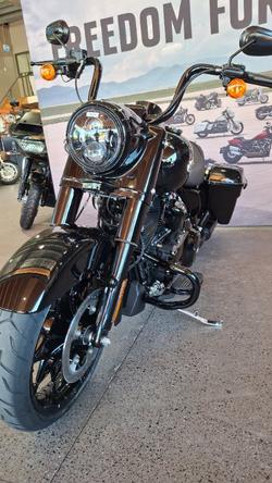 2025 Harley-davidson FLHRXS ROAD KING SPECIAL Vivid Black