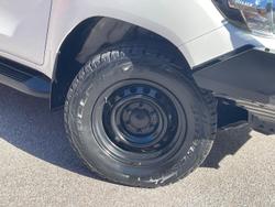 2019 Toyota Hilux SR