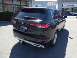 2023 Mitsubishi Outlander LS